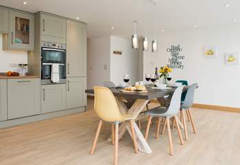 You are sure to enjoy wonderful sociable gatherings in the kitchen/dining-area.