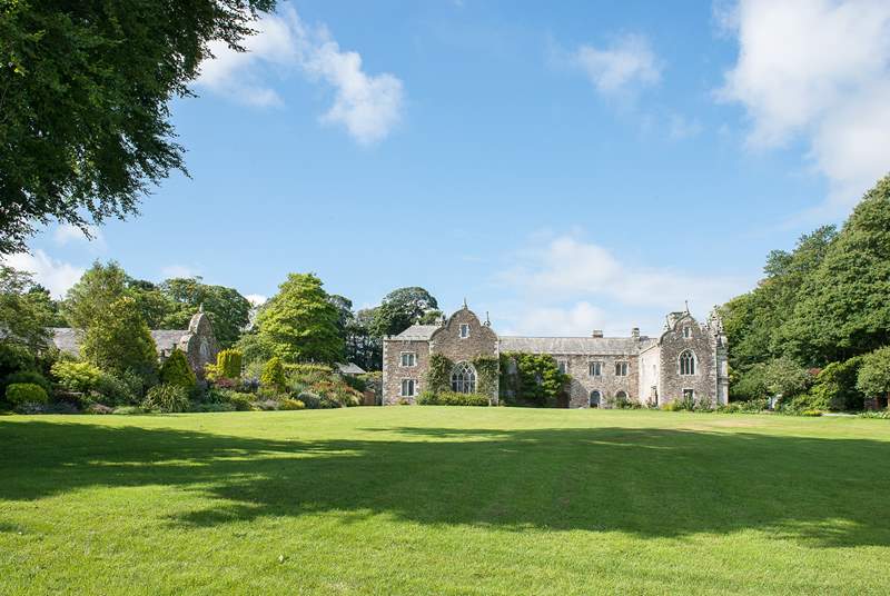 The large lawned area in front of the manor is yours to enjoy - have a picnic, lie out in the sun or enjoy some ball games.
