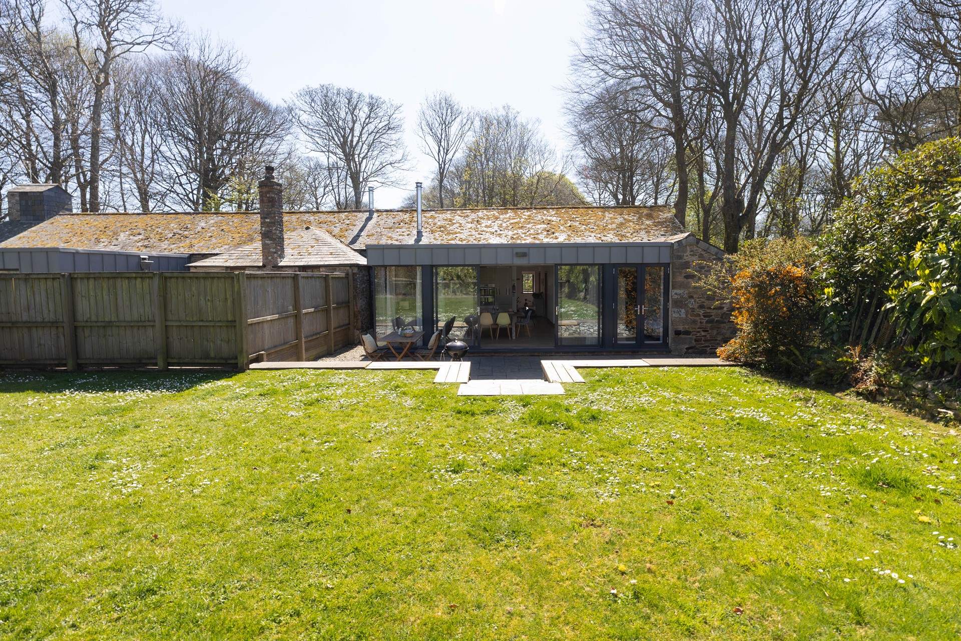 It adjoins The Coach House. 