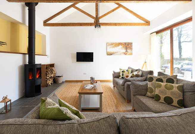 The sitting room has fabulous ceilings. 