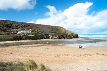 You are spoilt for choice for great beaches in this part of Cornwall - the one at Mawgan Porth is only a short drive away.