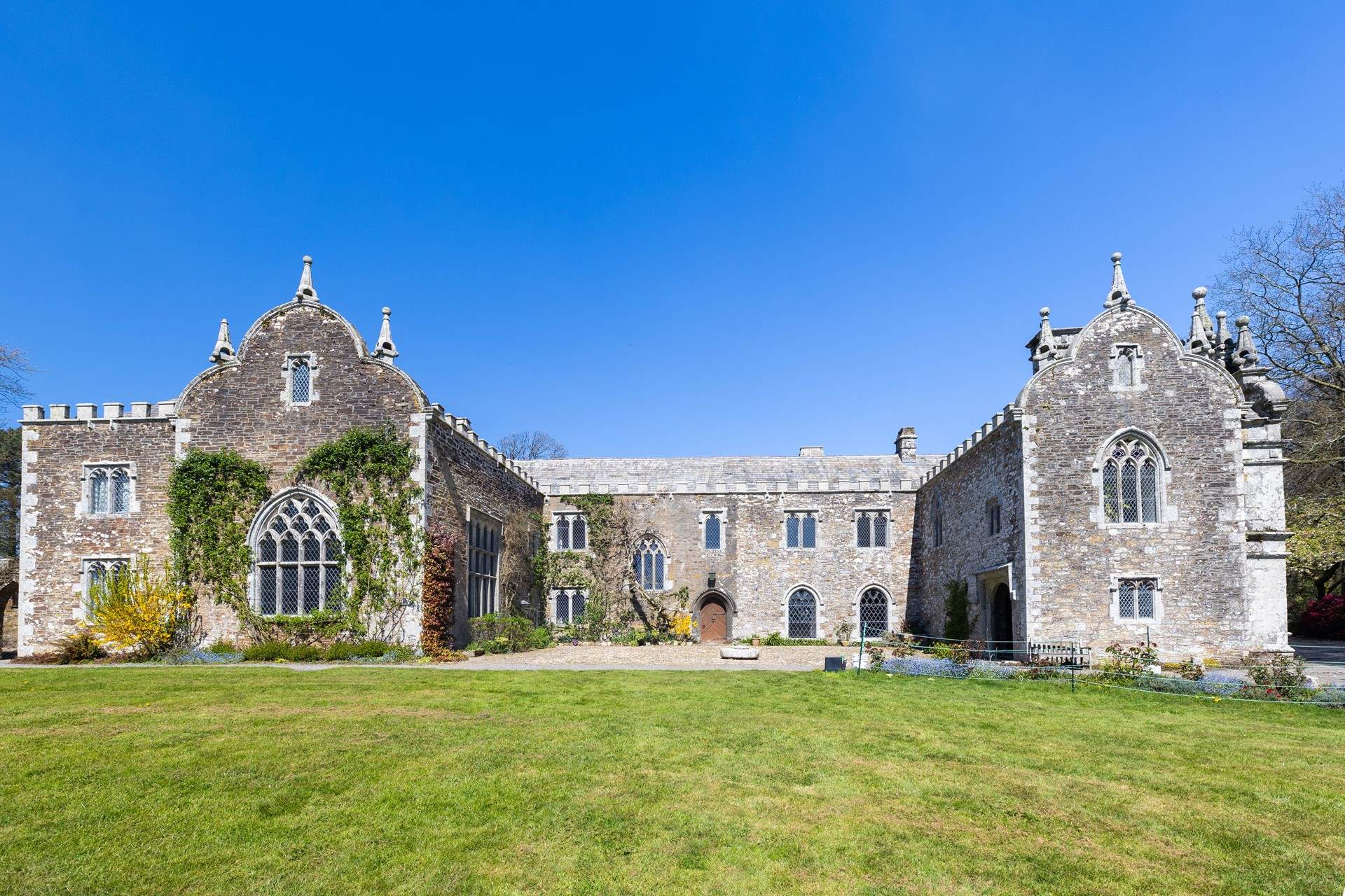 The large lawned area in front of the manor is yours to enjoy - lie out in the sun, have a picnic or enjoy a ball game.