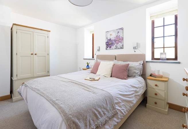 The second bedroom has 'zip and link' beds for flexibility. 