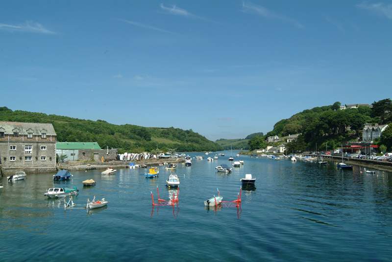 The pretty fishing town of Looe. Enjoy some traditional seaside fun, try your hand at shark fishing or indulge in a fish and chip supper on the harbour.