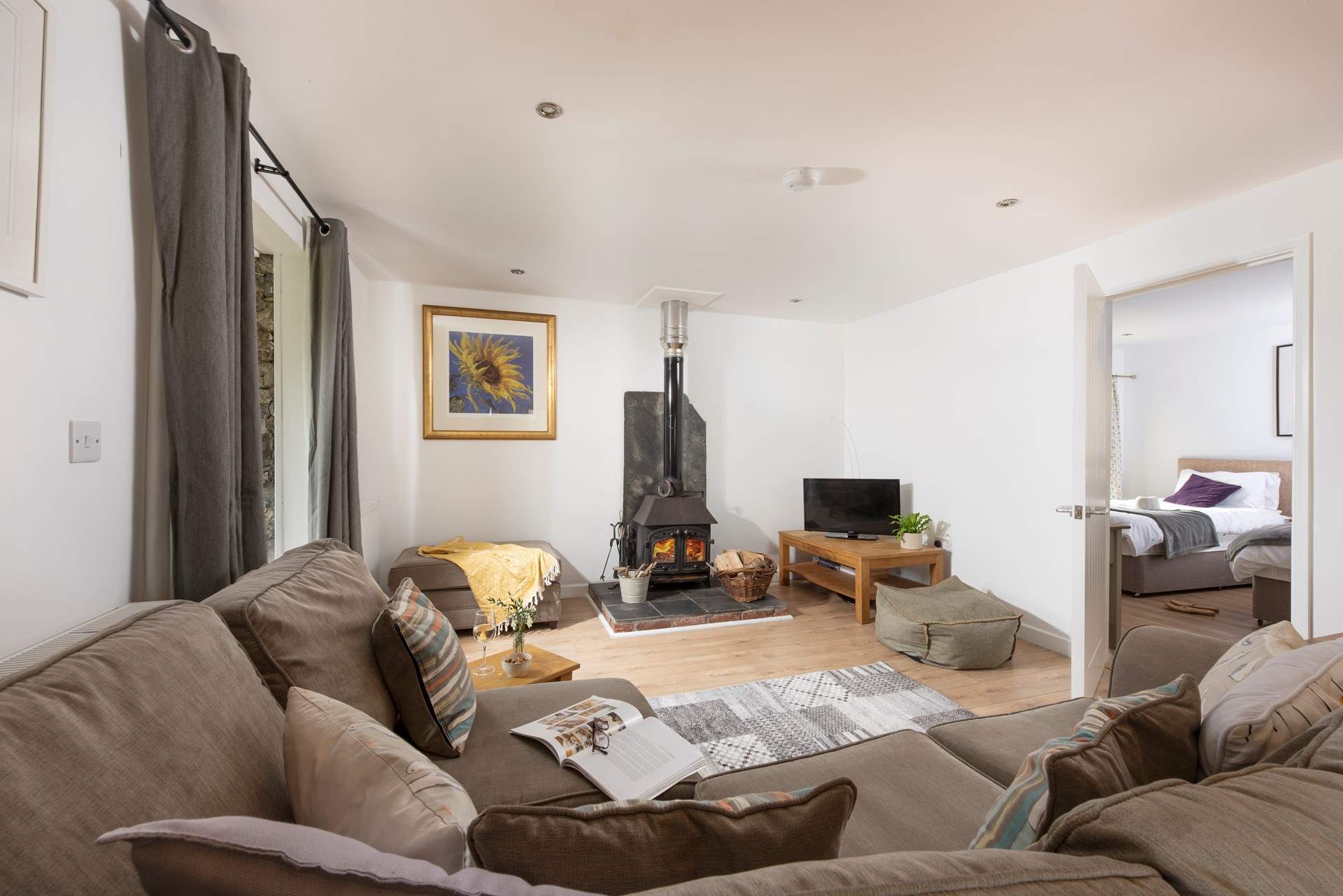 Plenty of room for everyone to chill out and relax after a day out exploring the delights of south Cornwall.