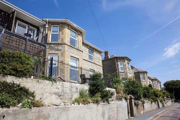 Ventnor Town is just down the road as is Bonchurch Village with the renowned Bonchurch Inn.