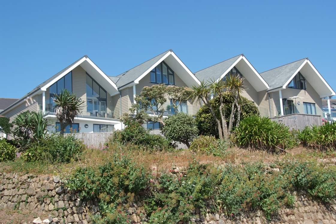 Welcome to The Dream with stunning views of the beach below.