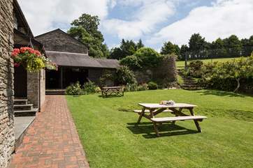 Imagine sitting eating breakfast in this perfect spot! The picnic benches are shared with other on-site guests, however mostly used by the occupants of Foxglove.
