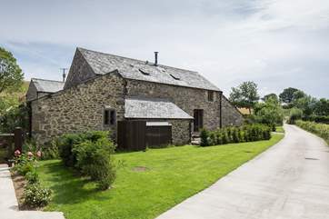 Giles Cottage is a very proud detached cottage.