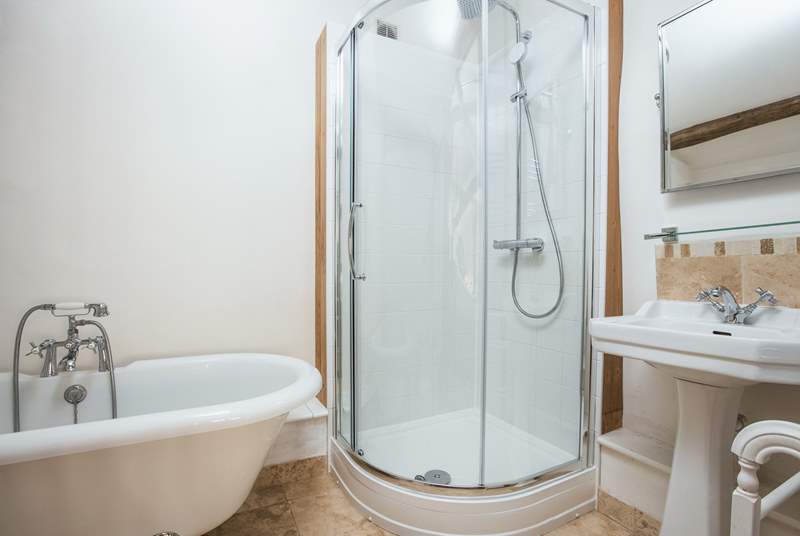 The en suite also has a newly fitted shower cubicle. 