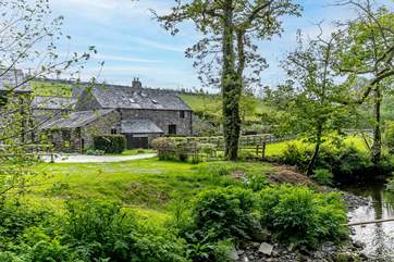 Giles Cottage is a gorgeous detached cottage.