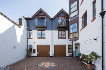 The very inviting 9 Pump Street is the apartment on the left.
