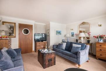 Calming tones and comfortable sofas.