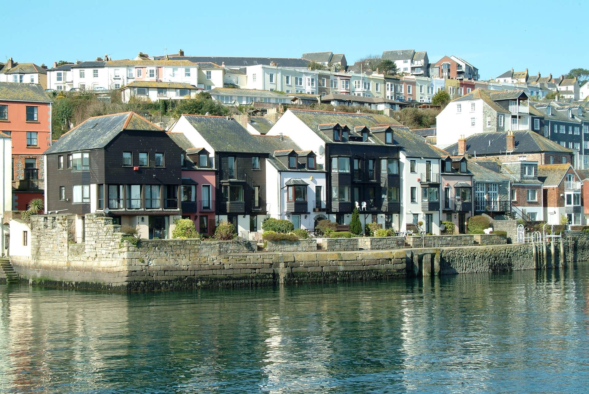 A stunning waterside location.