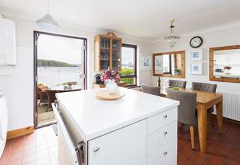 Enjoy opening the patio doors and have long breakfasts on the terrace. 