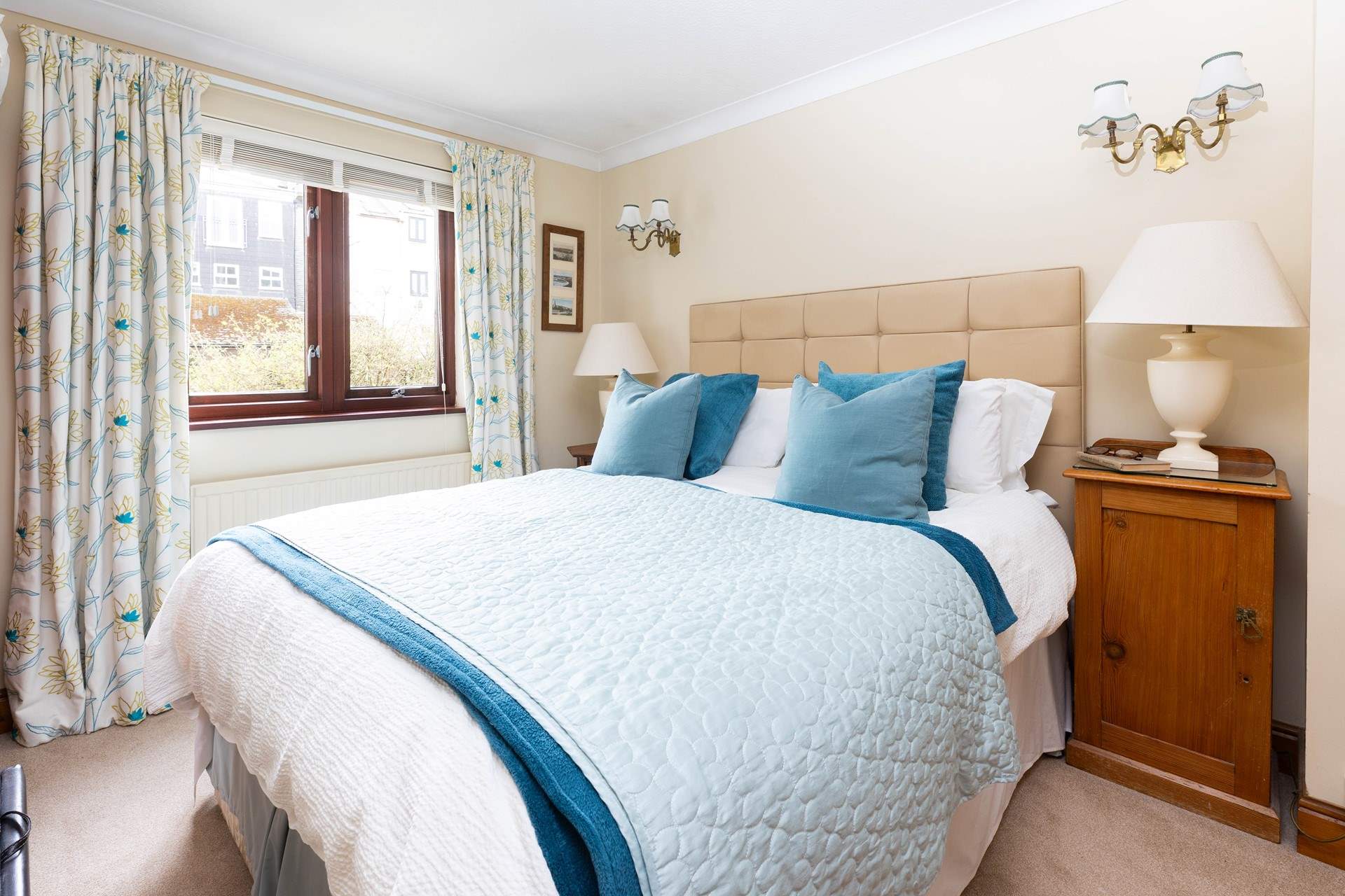 The principle bedroom oozes comfort. 