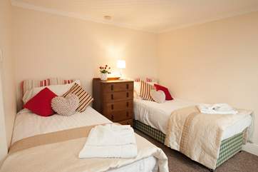 The quaint twin bedroom.