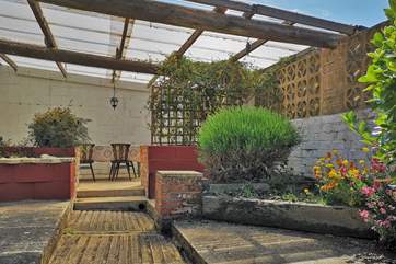 There is a fully enclosed courtyard with under-cover outdoor terrace.