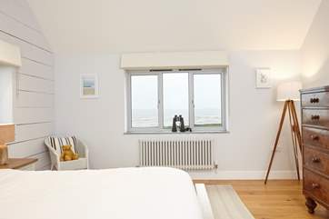 You will find yourself having the perfect night's sleep in this king-size bed.