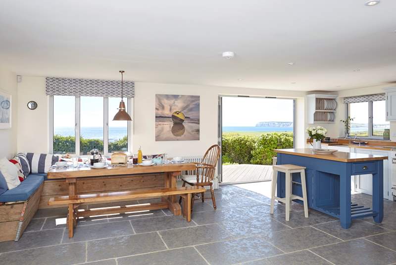 A lovely large space in which to entertain, with light flooding in and stunning views of the white cliffs of Freshwater.