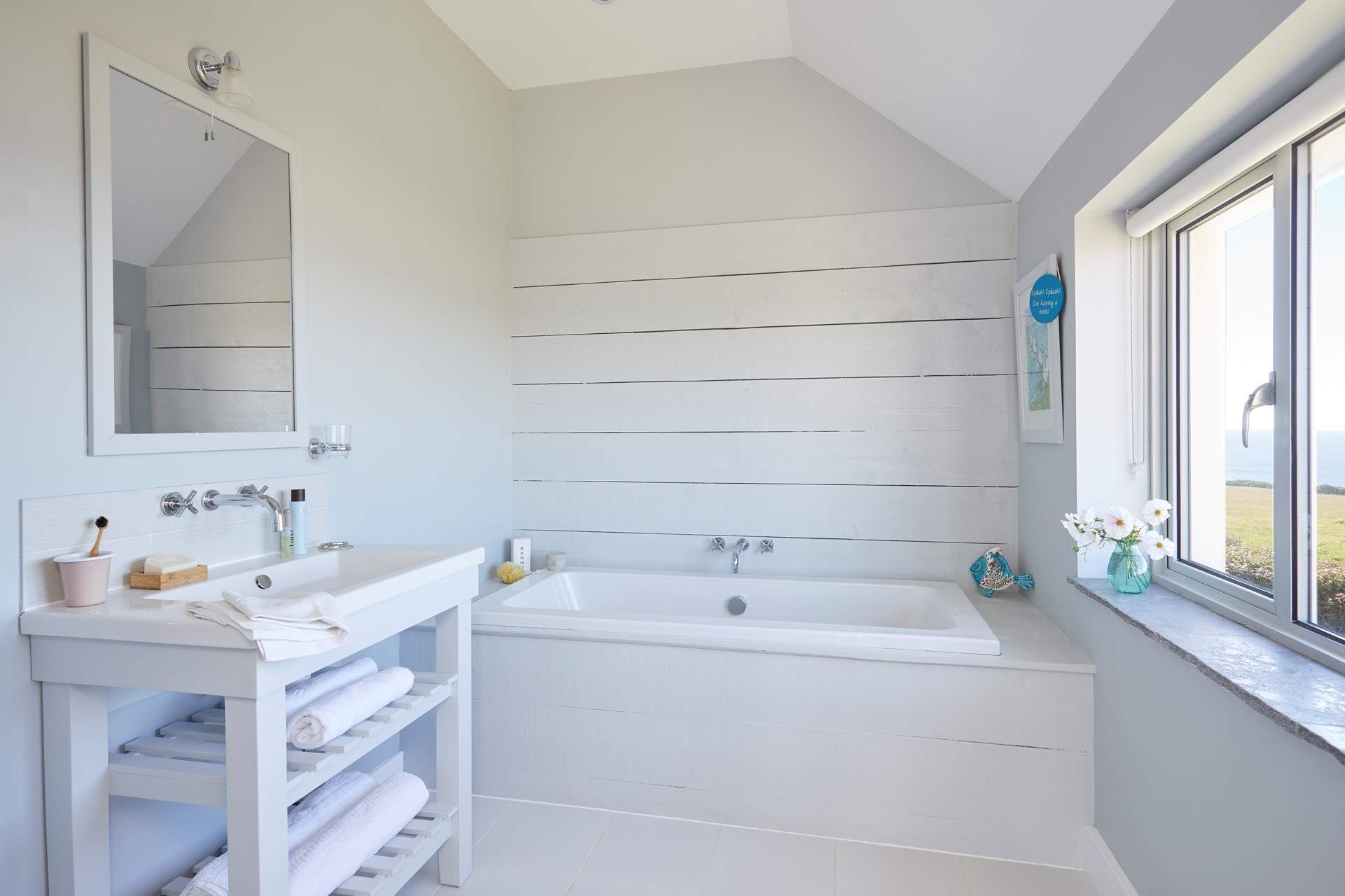 Bedroom 1 has a gorgeous en suite bathroom.