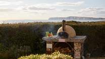 Enjoy making your very own pizza - what else do you need?
