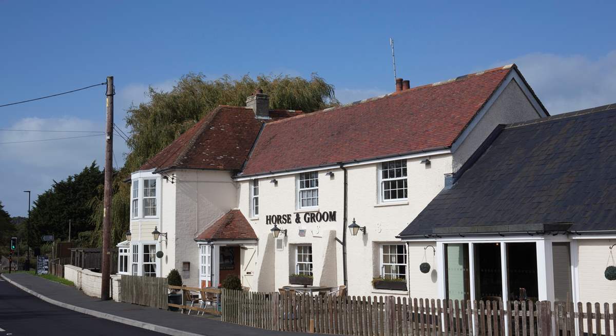 The Horse and Groom pub is just a few minutes drive away.