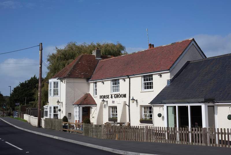 The Horse and Groom pub is just a few minutes drive away.