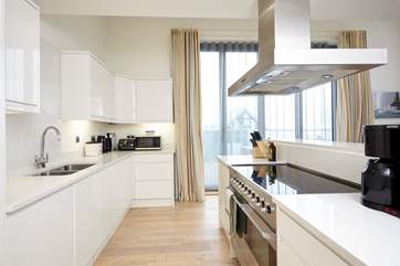 The modern kitchen is very well-equipped with everything you should need for cooking your favourite meals.