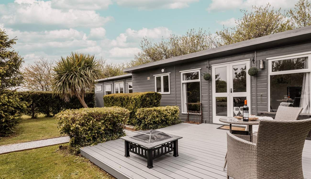 Situated at the end of a tree-lined pathway within the owners' smallholding - a perfect romantic retreat.