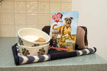 Your four-legged friend is assured a warm welcome too!