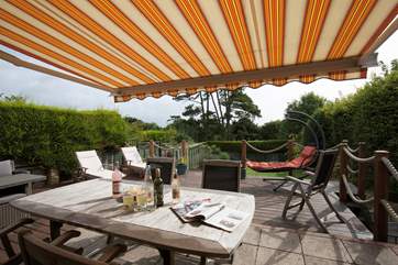 Make the most of the sunshine and lounge on the swing seat with a good book, or with your eyes closed.