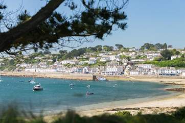 St Mawes is just a ten minute drive away.