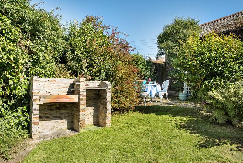 On balmy nights you'll enjoy a barbecue in the garden.