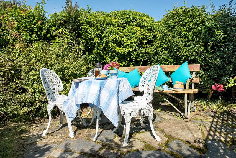 The pretty garden is a lovely spot to enjoy a morning coffee and plan your day ahead exploring this part of Cornwall.