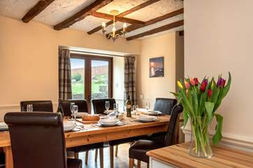 Enjoy holiday meals altogether around the dining room table