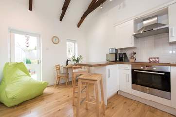 The kitchen/dining-room.
