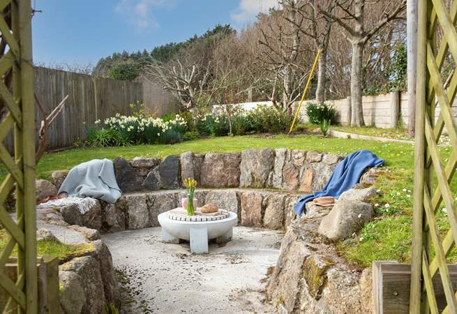 A special seating-area to make your holiday plans.