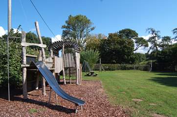 If you bring children ( 5 yrs + ) there is a lovely playground in front of the church.