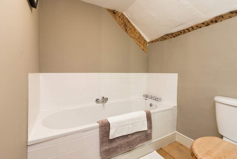This is the en suite bathroom for the master bedroom.