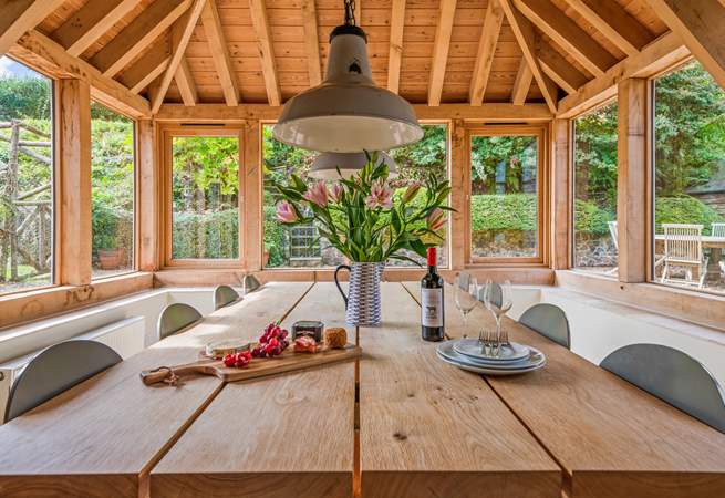Eating in the garden-room is just as much fun, especially on a summer evening.