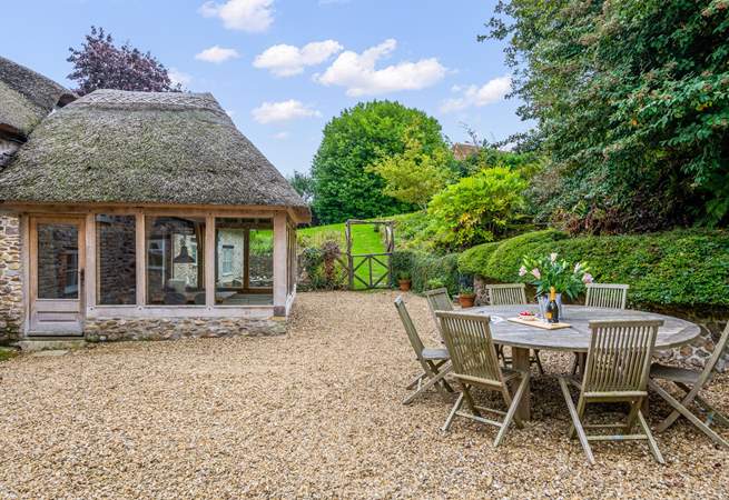 Such a lovely spot for for dining al fresco.