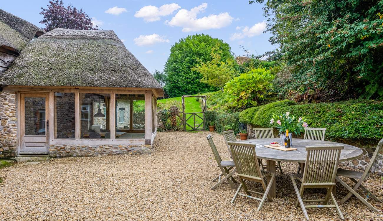 Such a lovely spot for for dining al fresco.