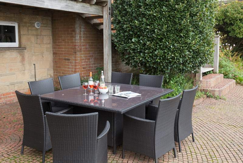 Make the most of the Isle of Wight summer sunshine and dine al fresco.