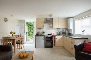 The well-equipped kitchen.