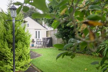The Garden Lodge is tucked away and detached from the owners' home ensuring privacy for their guests.