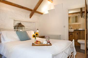 Pretty bedroom 1.