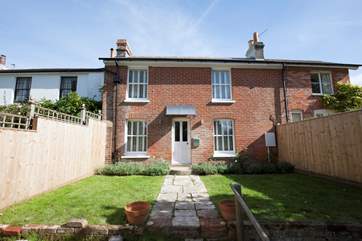 This delightful three bedroom, terraced cottage is the perfect holiday home.