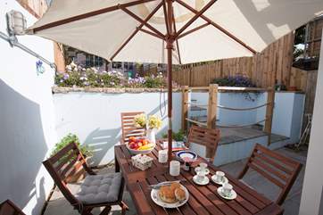 A beautiful outside space to enjoy some summer weather.