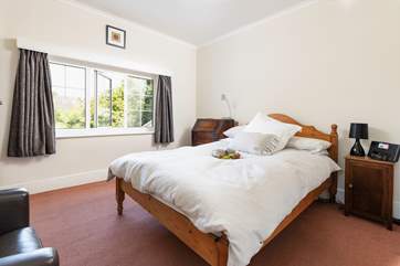 Bedroom 4 with double bed.